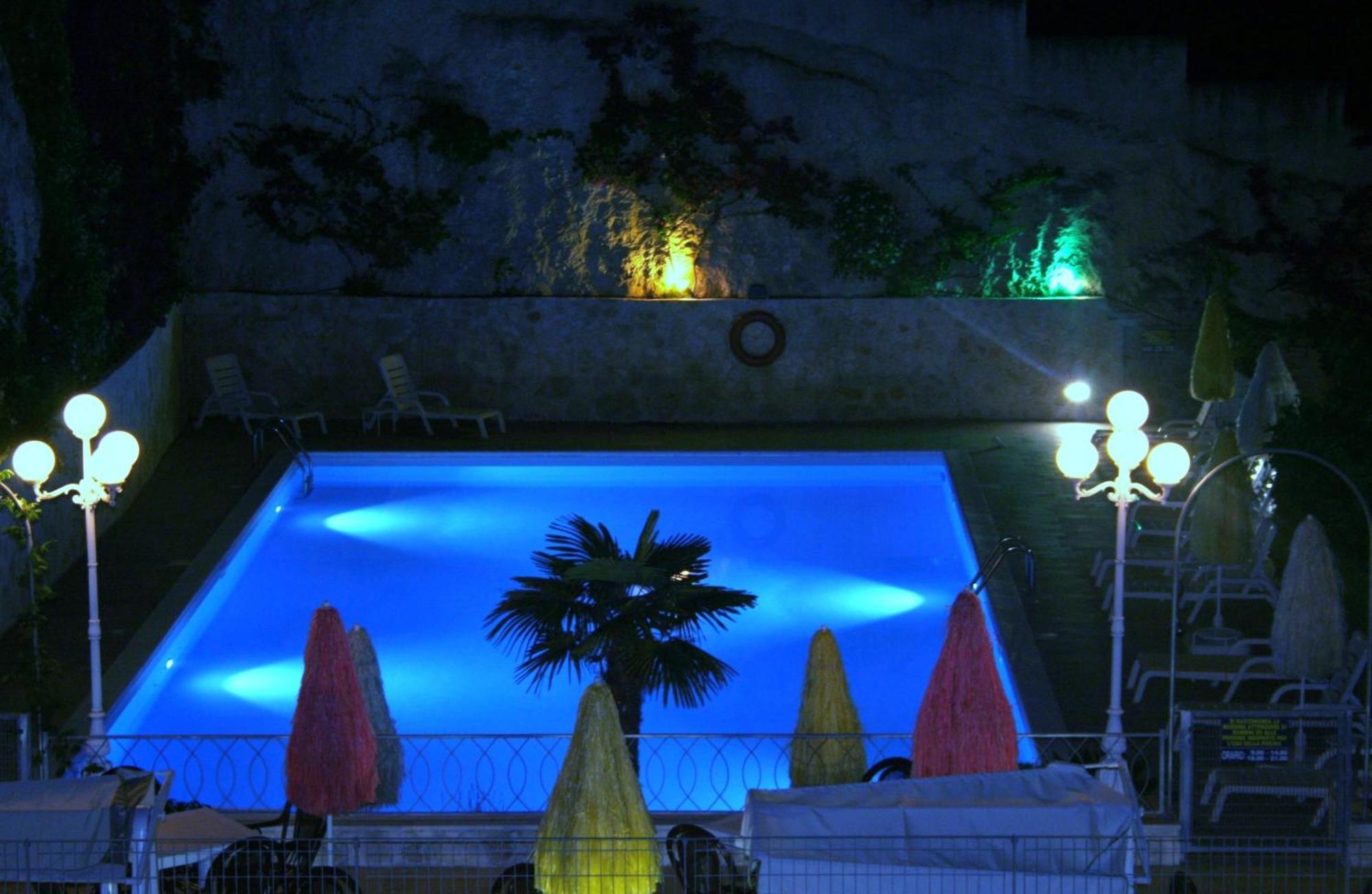 Hotel Timiama Peschici Bagian luar foto