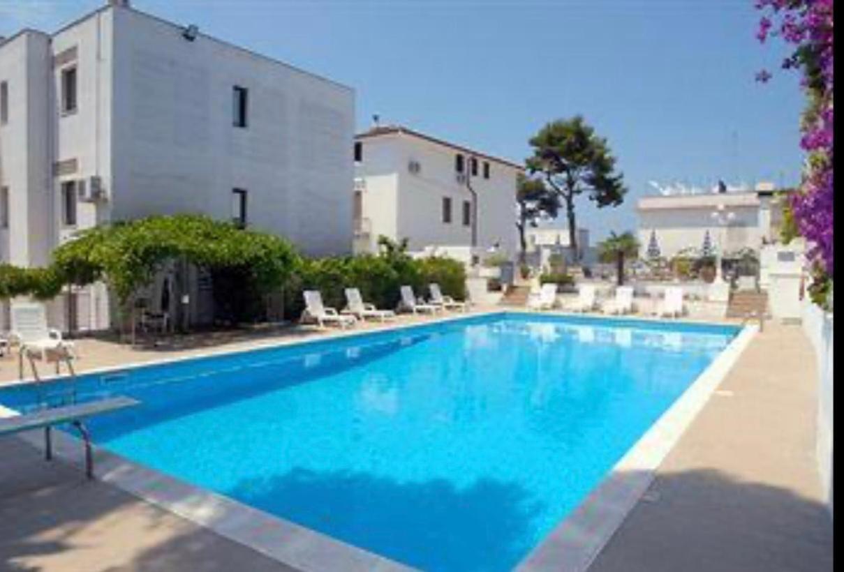 Hotel Timiama Peschici Bagian luar foto